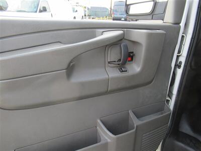 2014 Chevrolet Express 2500 Cargo Van   - Photo 16 - La Puente, CA 91744