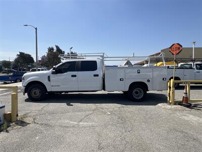 2022 Ford F-350 Utility Truck  Crew Cab - Photo 4 - La Puente, CA 91744