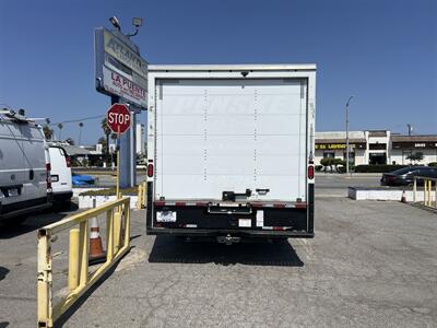 2021 GMC Savana 3500 Box Truck  16 Ft - Photo 3 - La Puente, CA 91744