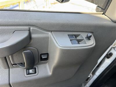 2021 GMC Savana 3500 Box Truck  16 Ft - Photo 10 - La Puente, CA 91744
