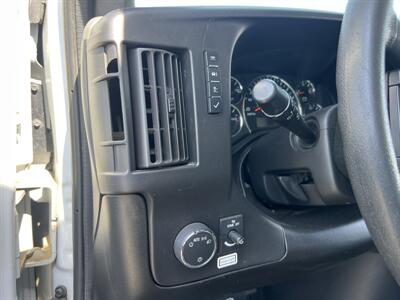 2021 GMC Savana 3500 Box Truck  16 Ft - Photo 12 - La Puente, CA 91744