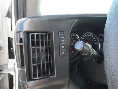 2016 Chevrolet Express 3500 Box Truck  12 Ft - Photo 21 - La Puente, CA 91744
