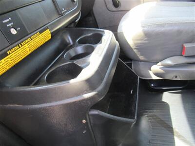 2016 Chevrolet Express 3500 Box Truck  12 Ft - Photo 27 - La Puente, CA 91744