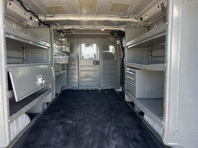 2016 Ford Transit 250  Low Roof 148 WB - Photo 8 - La Puente, CA 91744