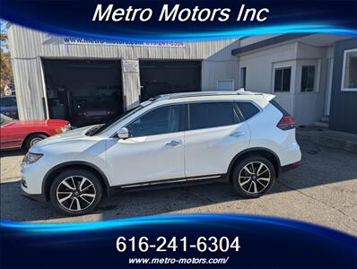 2017 Nissan Rogue SL - Photo 1 - Grand Rapids, MI 49548