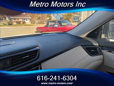 2017 Nissan Rogue SL - Photo 16 - Grand Rapids, MI 49548