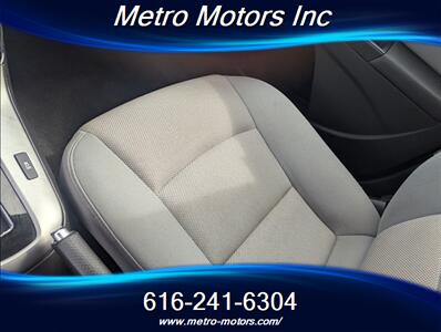 2015 Chevrolet Cruze 1LT Auto - Photo 14 - Grand Rapids, MI 49548