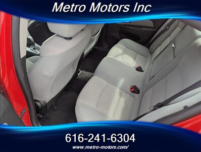 2015 Chevrolet Cruze 1LT Auto - Photo 18 - Grand Rapids, MI 49548