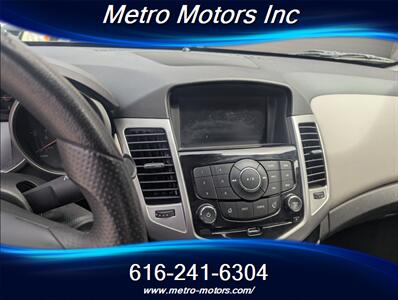2015 Chevrolet Cruze 1LT Auto - Photo 16 - Grand Rapids, MI 49548