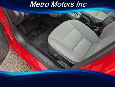 2015 Chevrolet Cruze 1LT Auto - Photo 8 - Grand Rapids, MI 49548