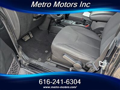 2017 Jeep Wrangler Sport   - Photo 14 - Grand Rapids, MI 49548