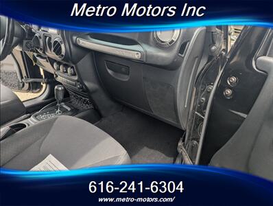 2017 Jeep Wrangler Sport   - Photo 23 - Grand Rapids, MI 49548