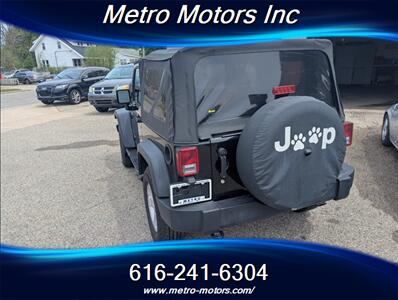 2017 Jeep Wrangler Sport   - Photo 11 - Grand Rapids, MI 49548