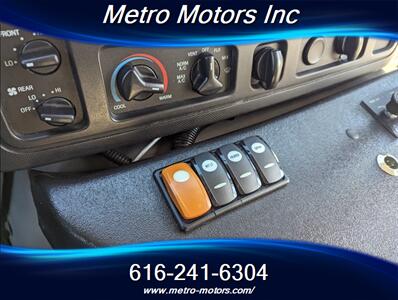 2015 FORD E450   - Photo 19 - Grand Rapids, MI 49548