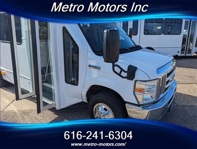 2015 FORD E450   - Photo 6 - Grand Rapids, MI 49548