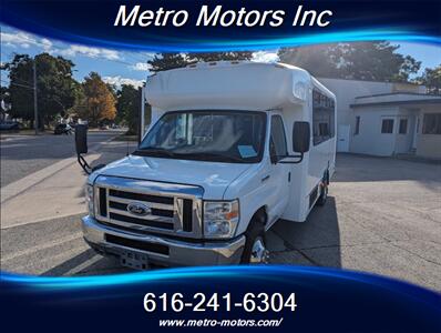 2015 FORD E450   - Photo 4 - Grand Rapids, MI 49548