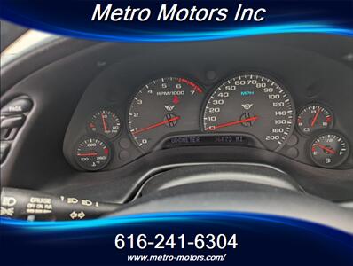 2001 Chevrolet Corvette   - Photo 15 - Grand Rapids, MI 49548