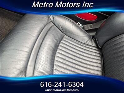 2001 Chevrolet Corvette   - Photo 19 - Grand Rapids, MI 49548