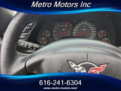 2001 Chevrolet Corvette   - Photo 21 - Grand Rapids, MI 49548