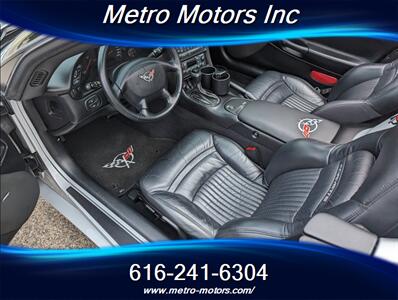 2001 Chevrolet Corvette   - Photo 11 - Grand Rapids, MI 49548