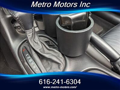 2001 Chevrolet Corvette   - Photo 17 - Grand Rapids, MI 49548