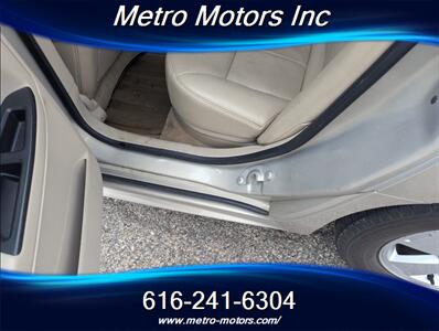 2009 Chevrolet Impala LT   - Photo 10 - Grand Rapids, MI 49548