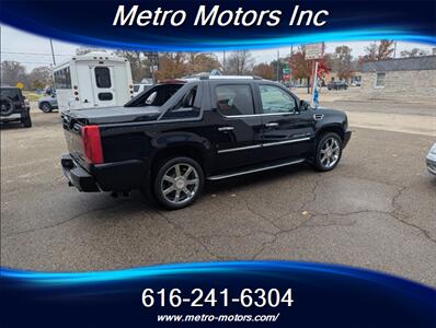 2012 Cadillac Escalade EXT Luxury - Photo 7 - Grand Rapids, MI 49548