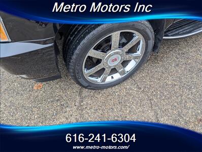 2012 Cadillac Escalade EXT Luxury - Photo 11 - Grand Rapids, MI 49548