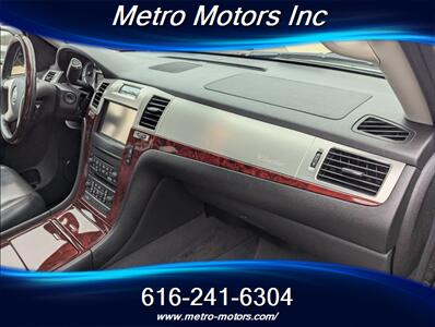 2012 Cadillac Escalade EXT Luxury - Photo 31 - Grand Rapids, MI 49548