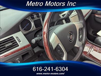 2012 Cadillac Escalade EXT Luxury - Photo 16 - Grand Rapids, MI 49548