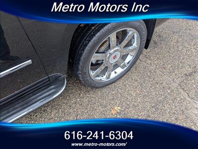 2012 Cadillac Escalade EXT Luxury - Photo 12 - Grand Rapids, MI 49548