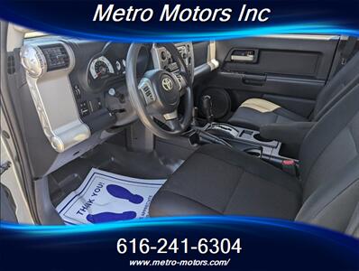 2011 Toyota FJ Cruiser   - Photo 21 - Grand Rapids, MI 49548