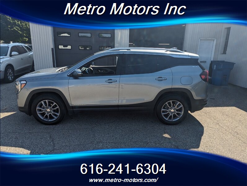 2023 GMC Terrain SLT - Photo 1 - Grand Rapids, MI 49548