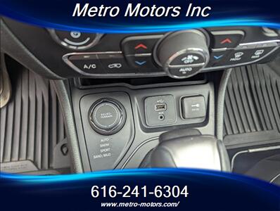 2019 Jeep Cherokee Latitude Plus   - Photo 20 - Grand Rapids, MI 49548