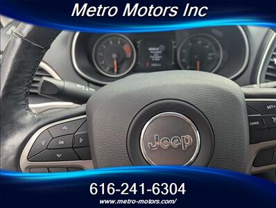 2019 Jeep Cherokee Latitude Plus   - Photo 22 - Grand Rapids, MI 49548