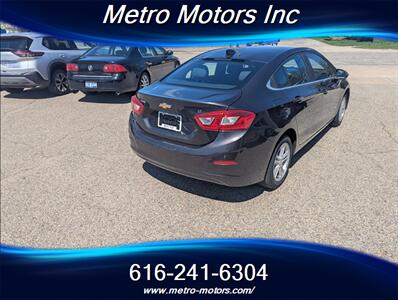 2017 Chevrolet Cruze LT Auto   - Photo 5 - Grand Rapids, MI 49548