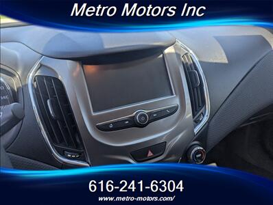 2017 Chevrolet Cruze LT Auto   - Photo 13 - Grand Rapids, MI 49548