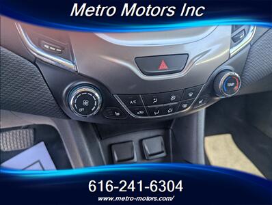 2017 Chevrolet Cruze LT Auto   - Photo 14 - Grand Rapids, MI 49548