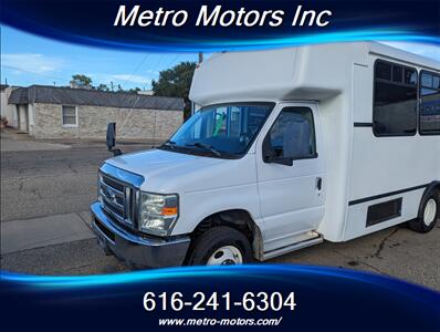 2013 Ford E-350 SD   - Photo 2 - Grand Rapids, MI 49548