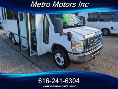 2013 Ford E-350 SD   - Photo 4 - Grand Rapids, MI 49548