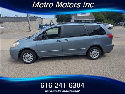 2004 Toyota Sienna CE 7 Passenger - Photo 1 - Grand Rapids, MI 49548