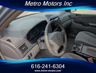 2004 Toyota Sienna CE 7 Passenger - Photo 8 - Grand Rapids, MI 49548