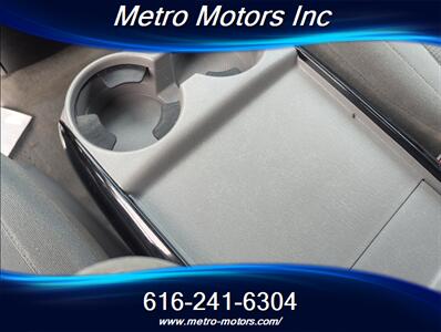 2004 Toyota Sienna CE 7 Passenger - Photo 11 - Grand Rapids, MI 49548