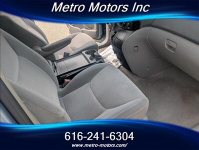 2004 Toyota Sienna CE 7 Passenger - Photo 19 - Grand Rapids, MI 49548