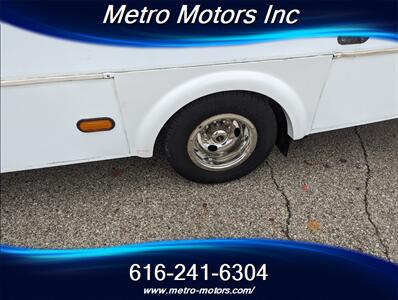 2012 FORD E450 GLAVAL UNIVERSAL 12 PASSENGER   - Photo 4 - Grand Rapids, MI 49548