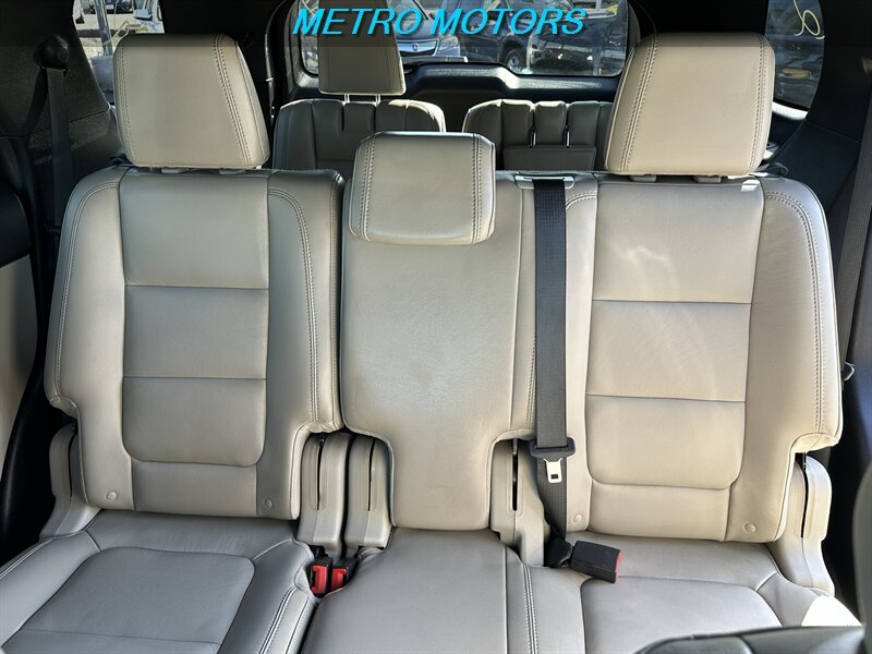 2011 Ford Explorer XLT - Photo 16