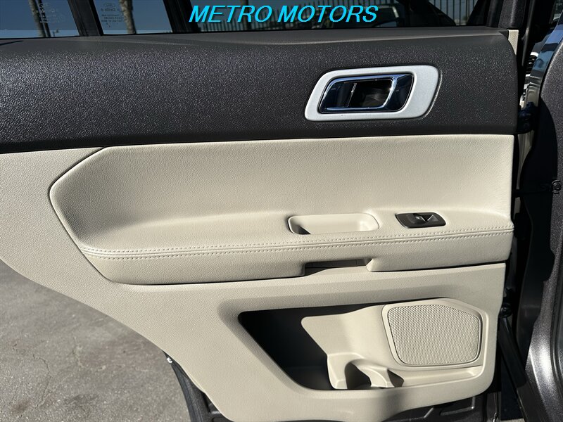 2011 Ford Explorer XLT - Photo 22