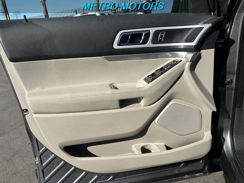 2011 Ford Explorer XLT - Photo 21