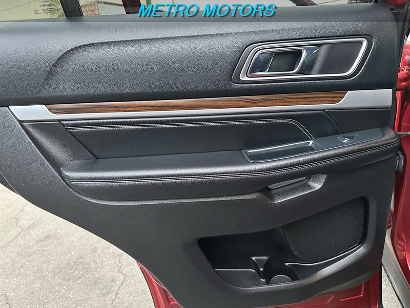 2016 Ford Explorer Limited - Photo 16