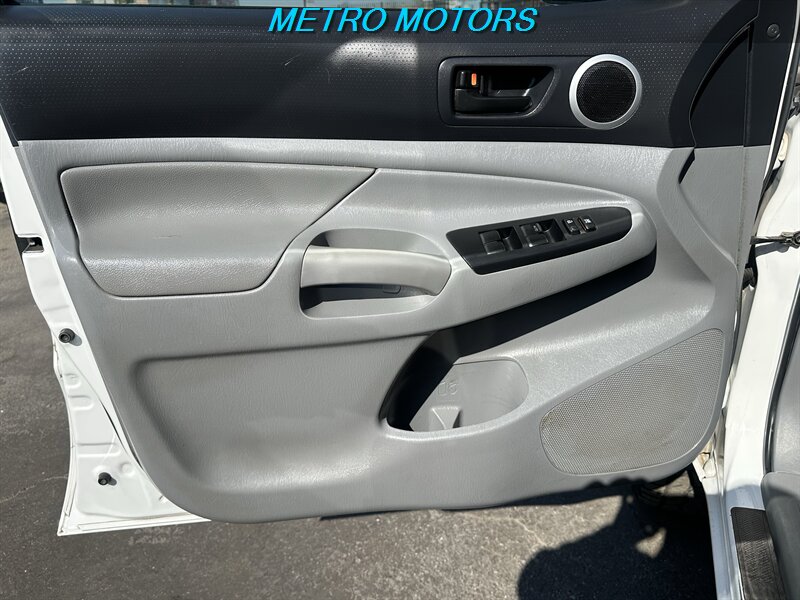 2013 Toyota Tacoma PreRunner - Photo 16